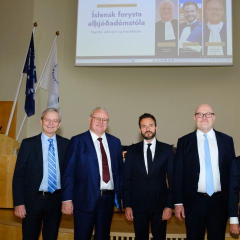 Íslensk forysta albjóõadómstóla: Reynsla, áskoranir og framtíðarsýn